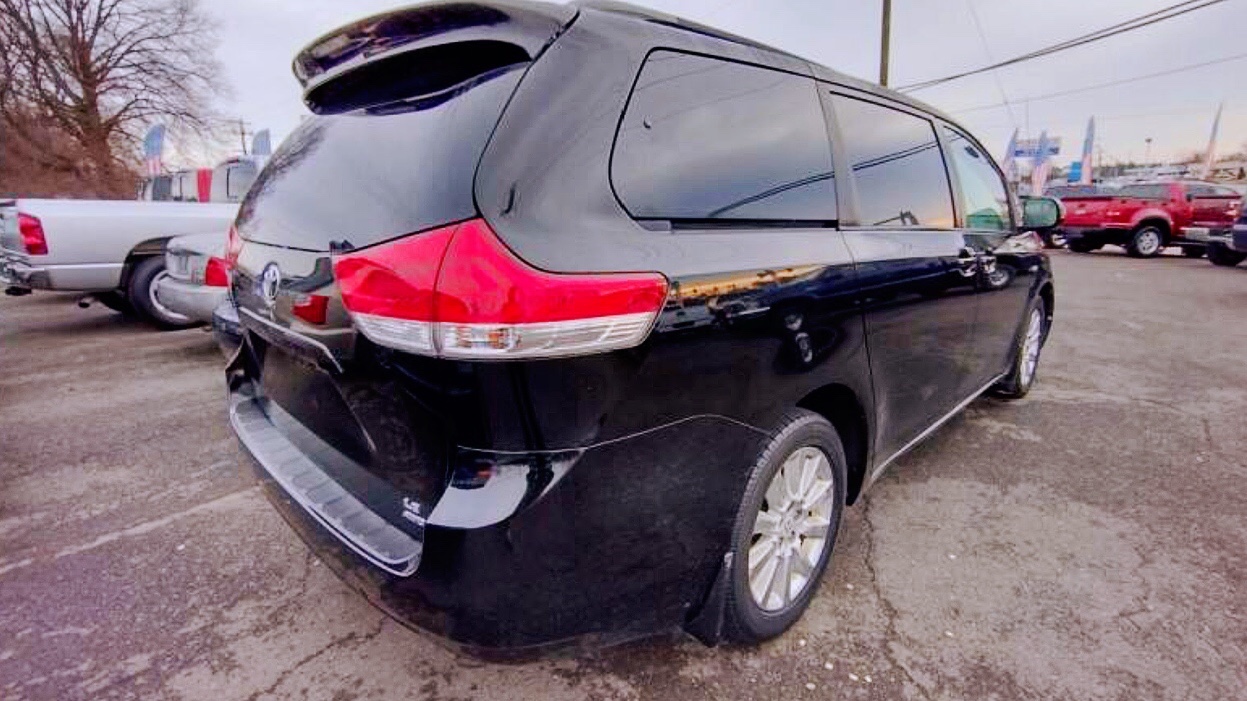 2011 Toyota Sienna LE 丰田七座 Mini-Van 售价13950 图片 7