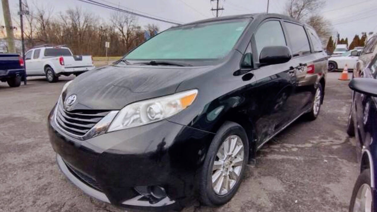 2011 Toyota Sienna LE 丰田七座 Mini-Van 售价13950 图片 6