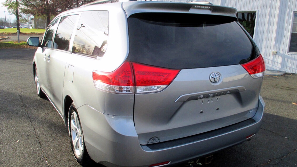 2013 Toyota 丰田七座 售价13950 图片 7