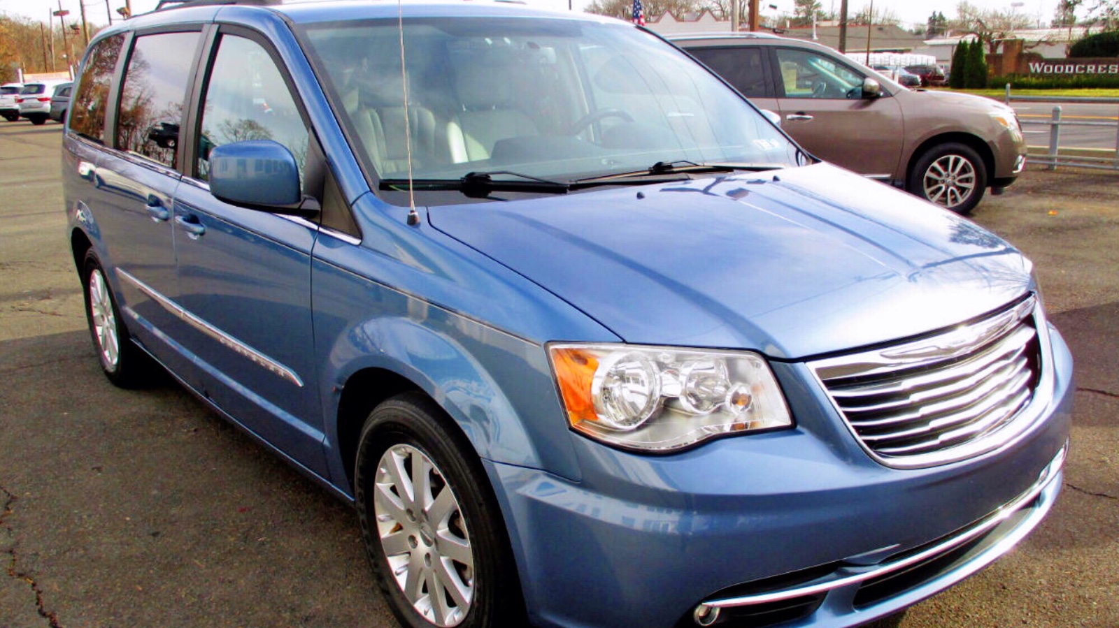 2012 Chrysler Town & Country Touring 售价10500 图片 3