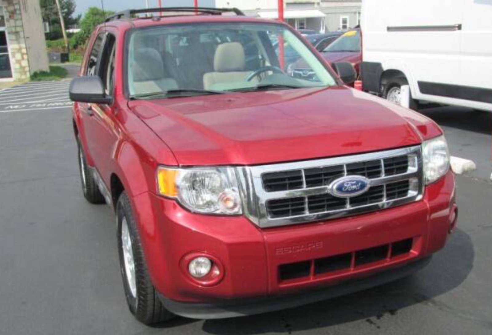 2010 Ford Escape XLT SUV priced at 8,995 photo 7