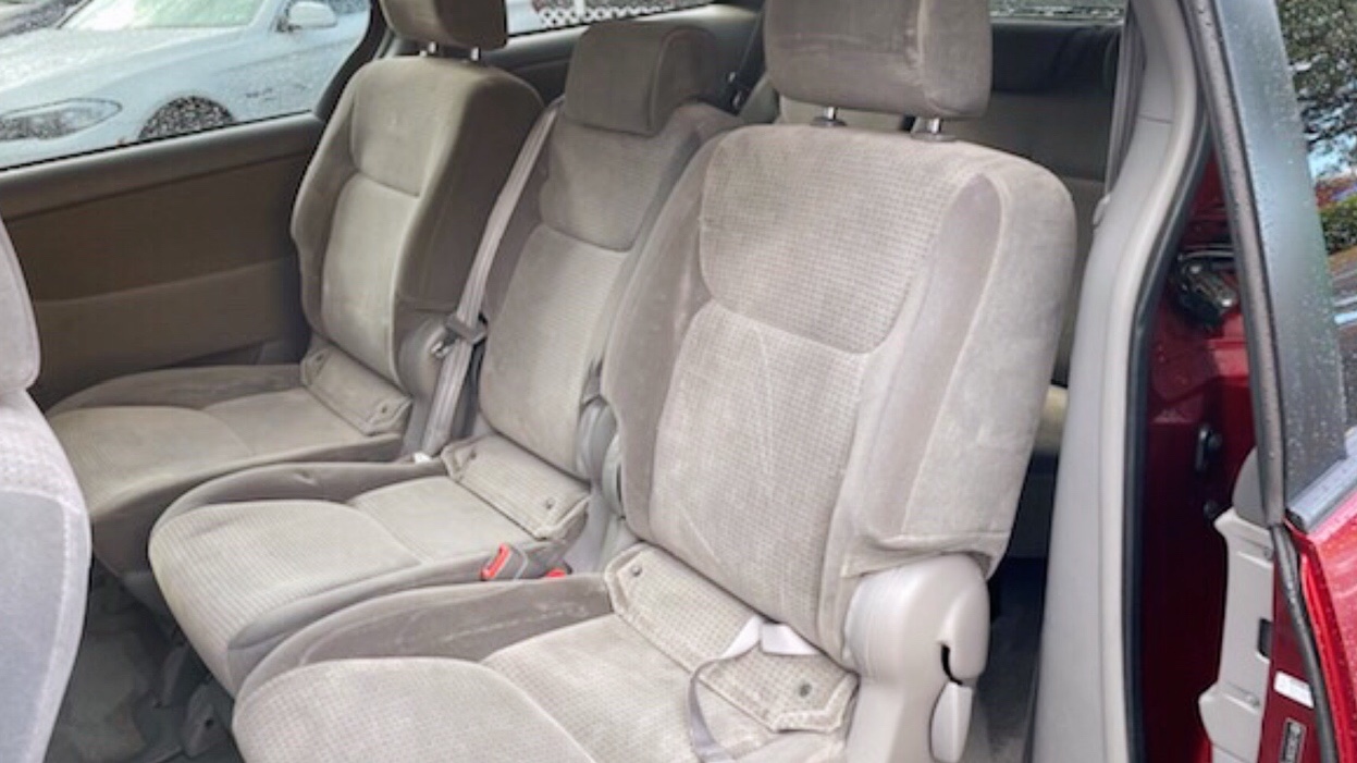 2008 Toyota Sienna, eight seats, priced at 9,495 photo 6