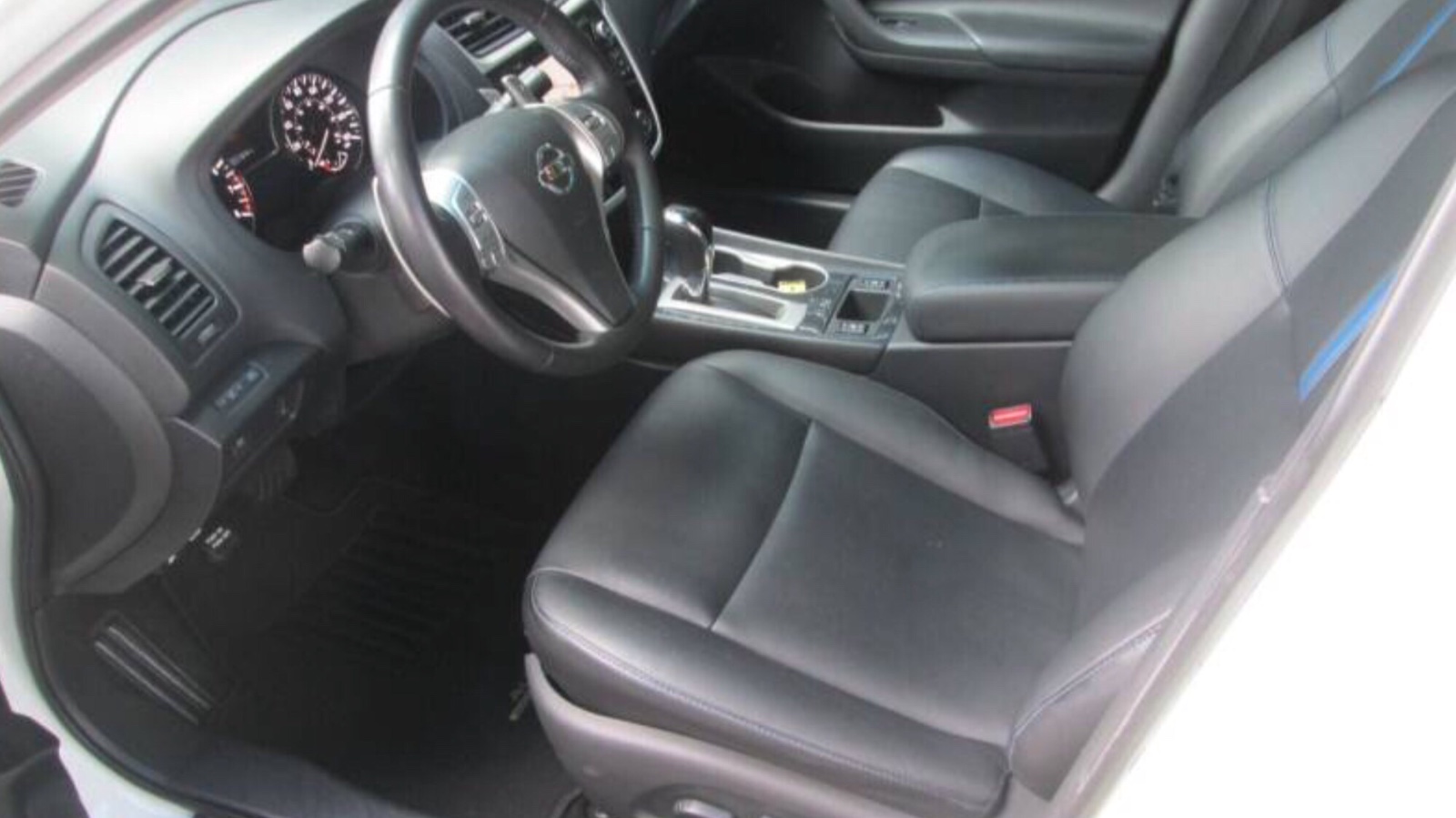 2018 Nissan Altima 2.5 SR priced at 21,995 photo 7