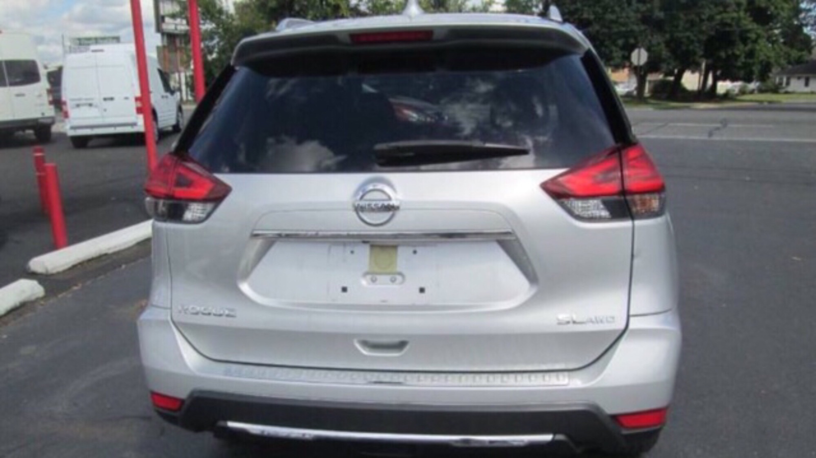 2017 Nissan Rogue SL priced at 18,995 photo 4