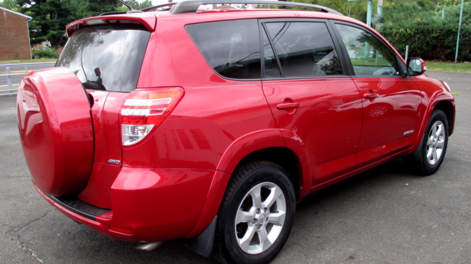 2010 Toyota RAV4 Limited Toyota multi-purpose vehicle priced at 10,800 photo 6