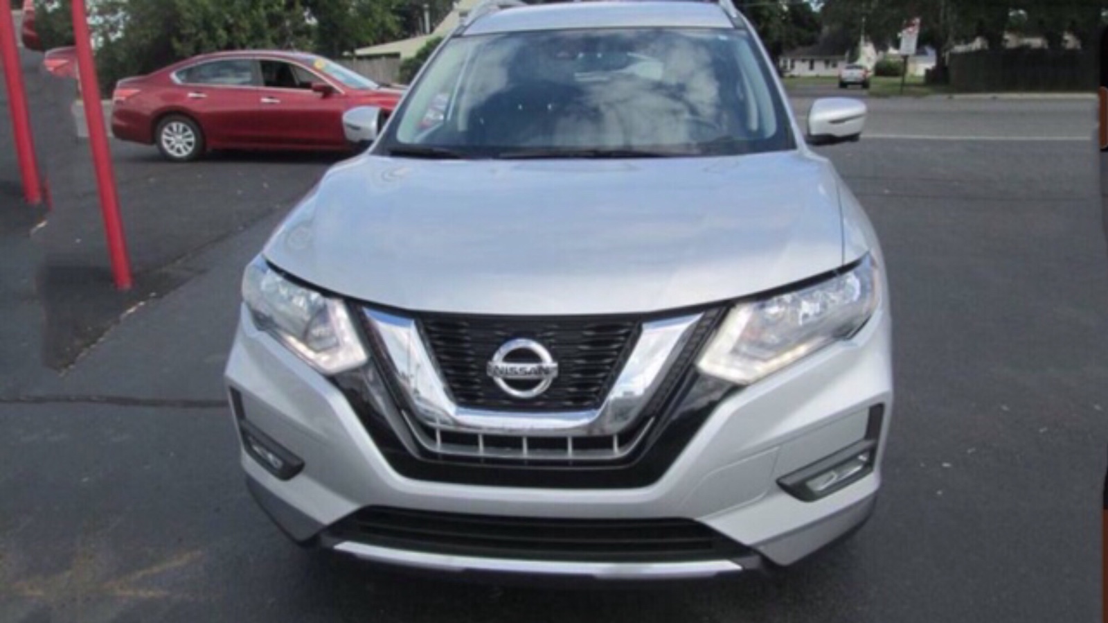 2017 Nissan Rogue SL Crossover, priced at 18,995 photo 2