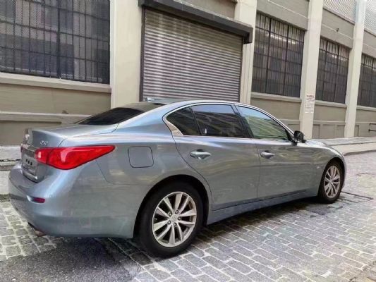 2017 INFINITI Q50 photo 6