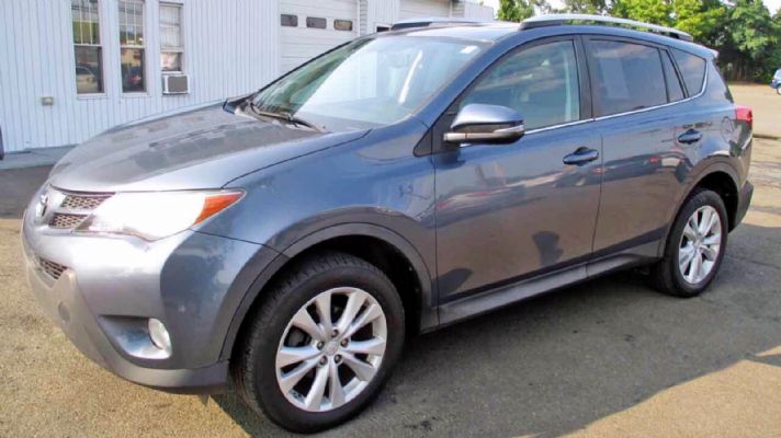 2013 Toyota RAV4 Limited priced at 14,900 photo 6