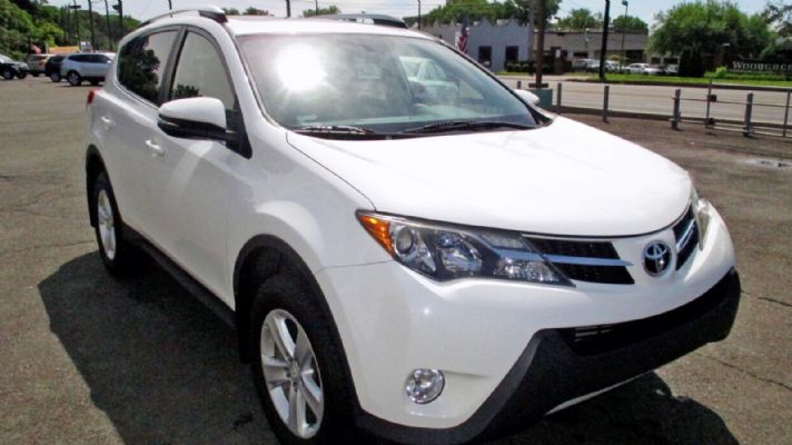 2013 Toyota RAV4 XLE priced at 13,980 photo 3