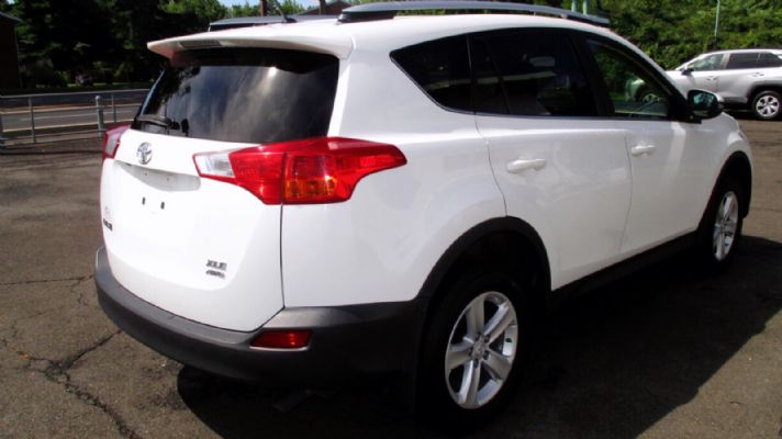 2013 Toyota RAV4 XLE priced at 13,980 photo 5