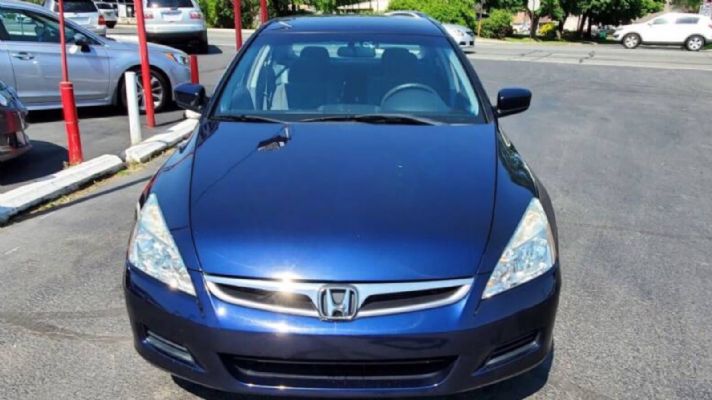 2007 Honda Accord price 7995 photo 7