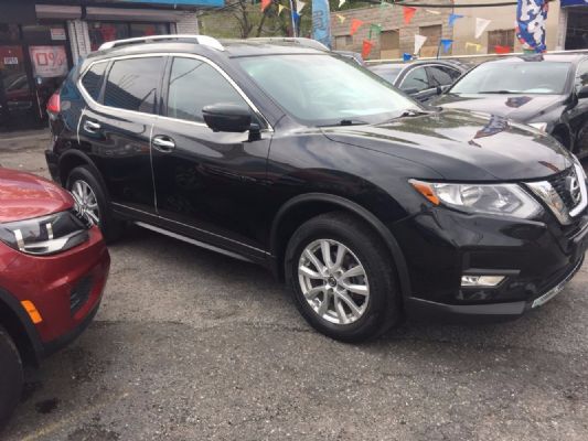 2017 Nissan Rogue SV for sale, 41,000 miles, high trim photo 3