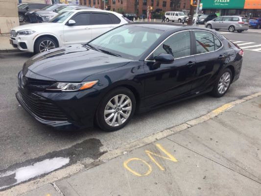 2018 Toyota Camry LE for sale with 29,000 miles photo 4