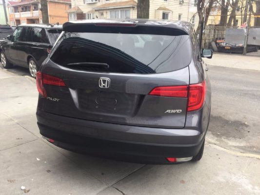 For sale 2016 Honda pilot EXL 7 seater 51000mileage photo 5