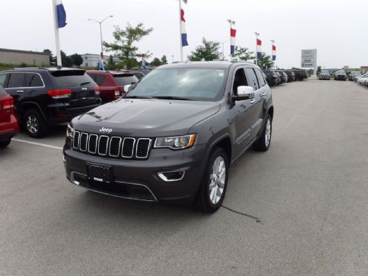 17Jeep Grand Cherokee dark gray photo 2