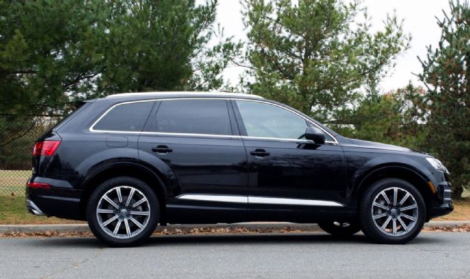 17 Audi Q7 Premium Plus Black photo 2
