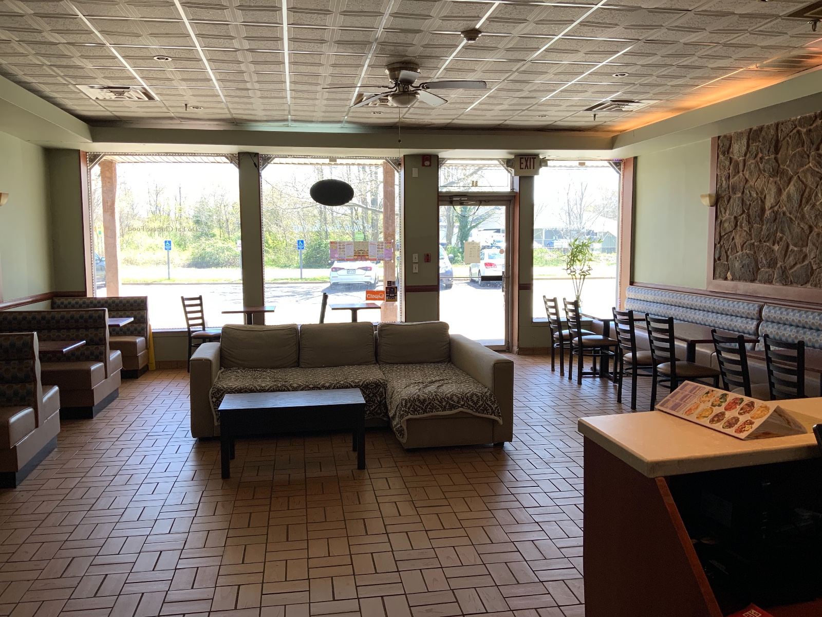 The takeaway shop in the good area of Changdao Exit 63 is for sale at a low price photo 2