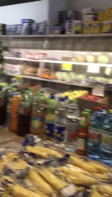 Fruit, vegetable and groceries small supermarket (with liquor license) (with warehouse to stock) for sale photo 5