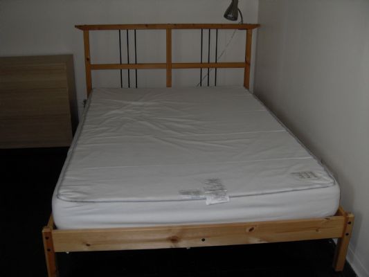 Moving sale 床架 床垫 沙发 床头柜 等等 图片 3