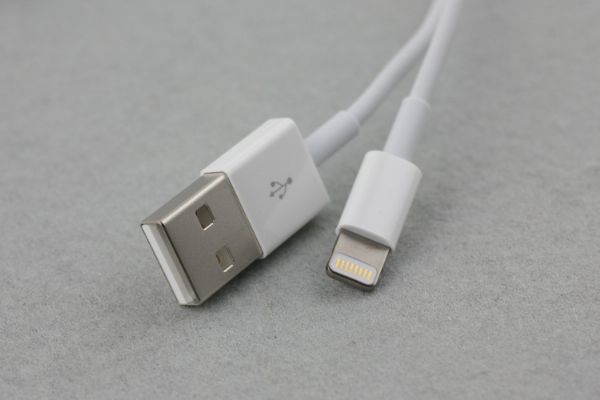Spot wholesale special price Apple mobile phone accessories, iphone charger data cable, Apple wire-controlled headphones photo 6