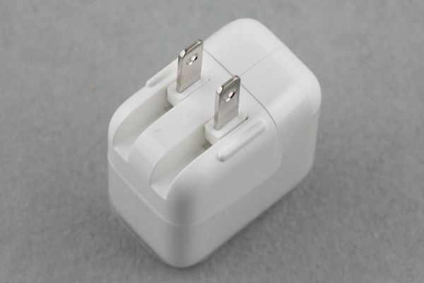 Spot wholesale special price Apple mobile phone accessories, iphone charger data cable, Apple wire-controlled headphones photo 2