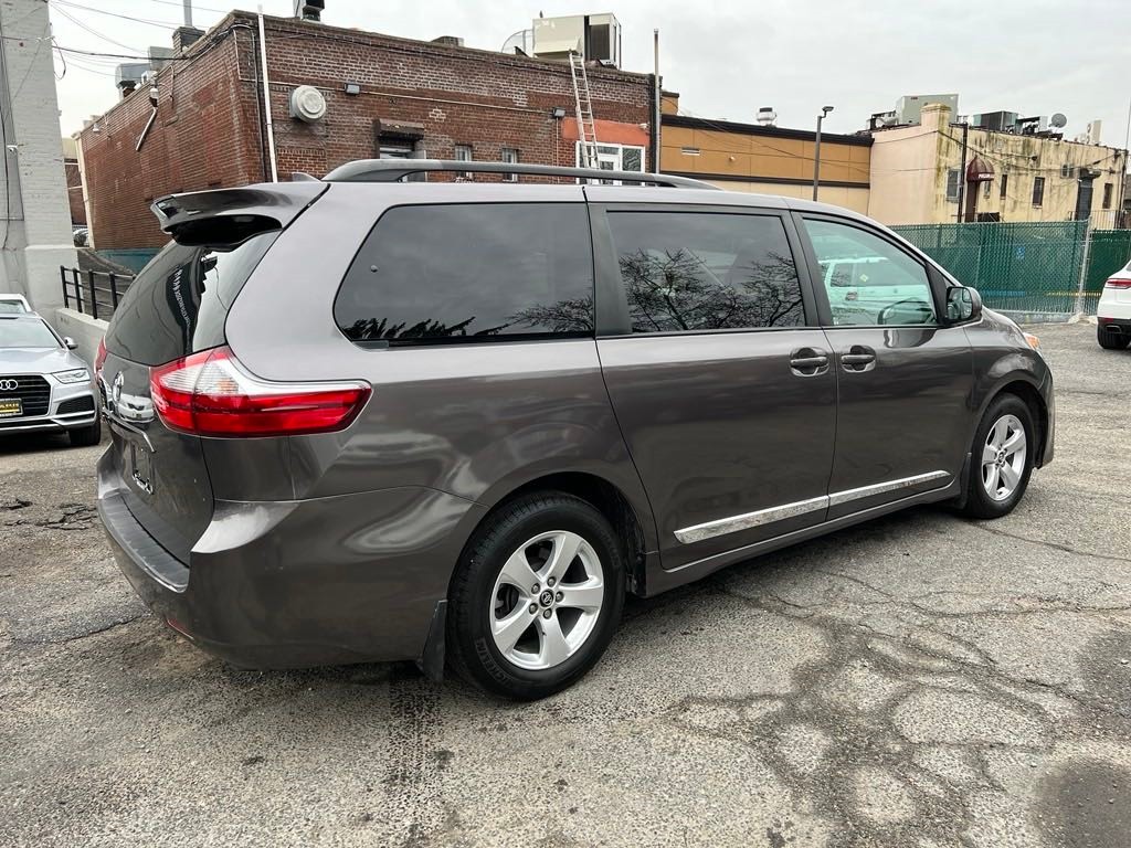 Wheelchair Car-2022 TOYOTA SIENNA photo 7