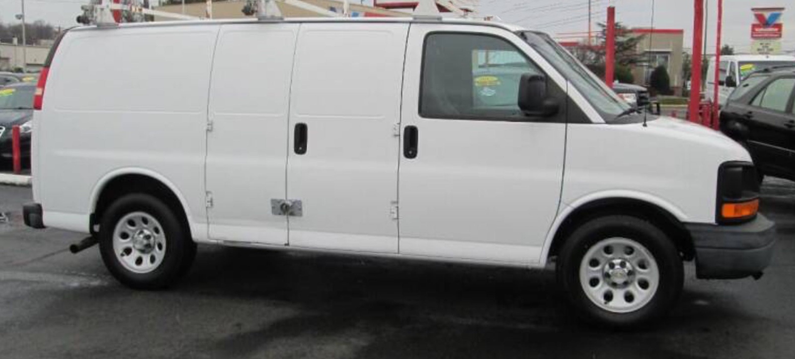 2013 Chevrolet Express Sela 1500 truck priced at 13,995 photo 3