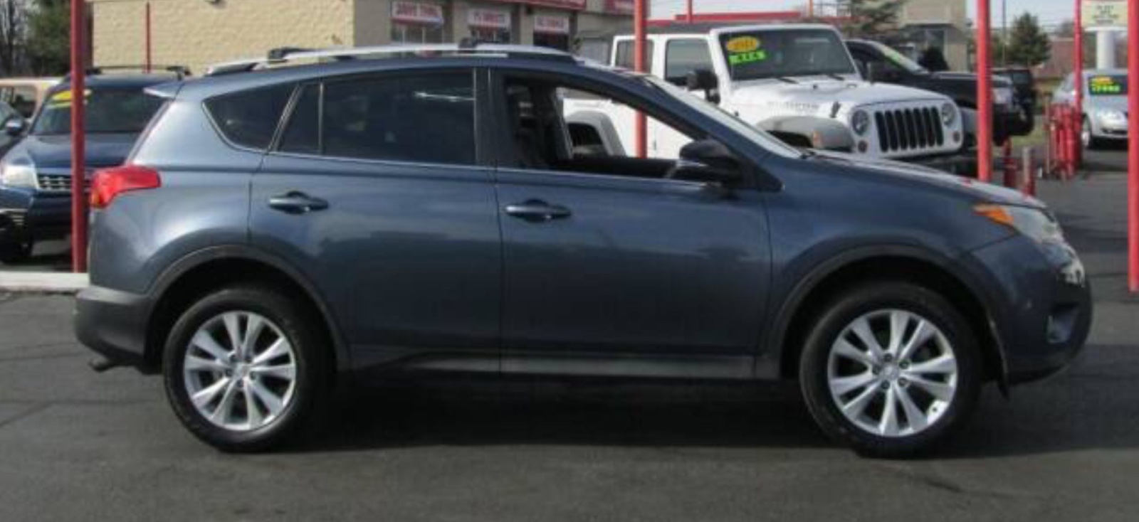 2014 Toyota RAV4 Limited priced at 16,995 photo 4
