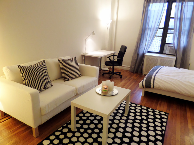  西24街- 24小時門衛電梯大樓