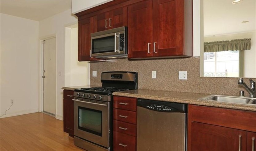 Fashionable and cutting-edge one-bedroom CONDO for sale photo 2