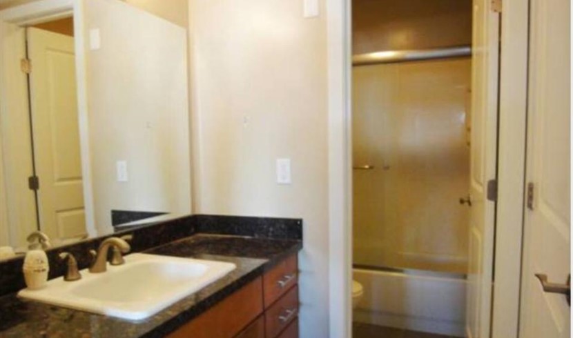 Elegant 1B/1B LOFT STYLE CONDO for sale photo 6