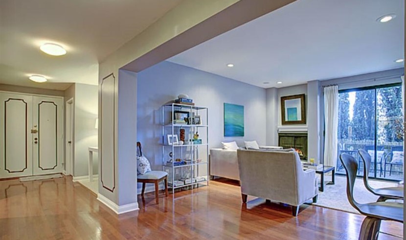Affordable price, two bedrooms and three bathrooms CONDO photo 1