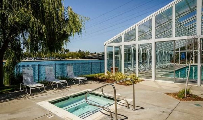 Foster City 2 bedrooms, 2 bathrooms luxury apartment for rent. Can be rented as a whole or sub-let. photo 4