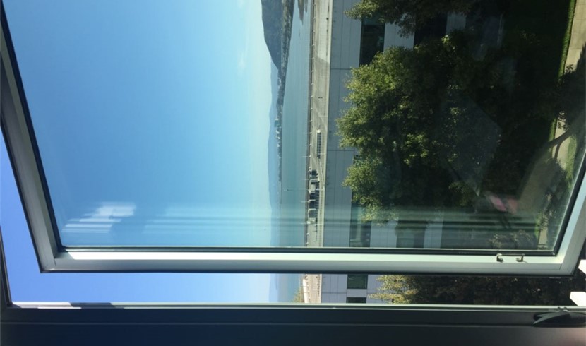 Sublet of luxury ocean view room in San Francisco's white district photo 3