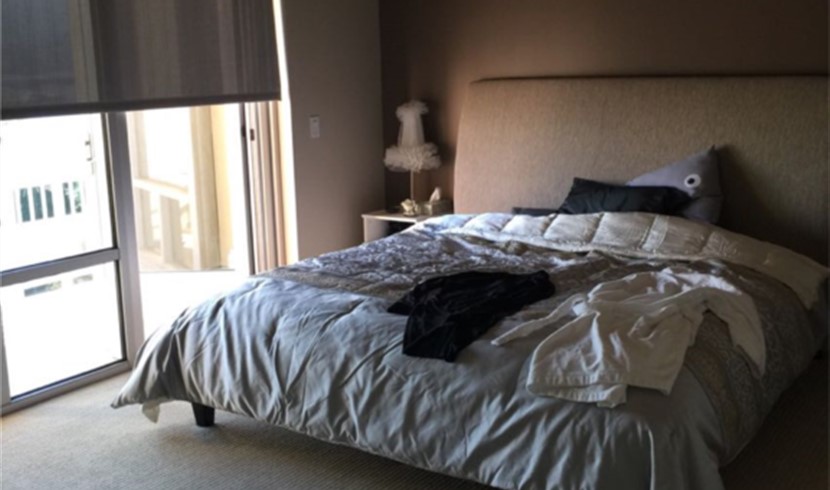 Sublet of luxury ocean view room in San Francisco's white district photo 2