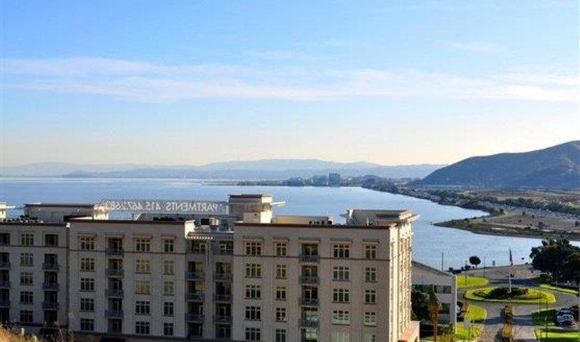 Sublet of luxury ocean view room in San Francisco's white district photo 4