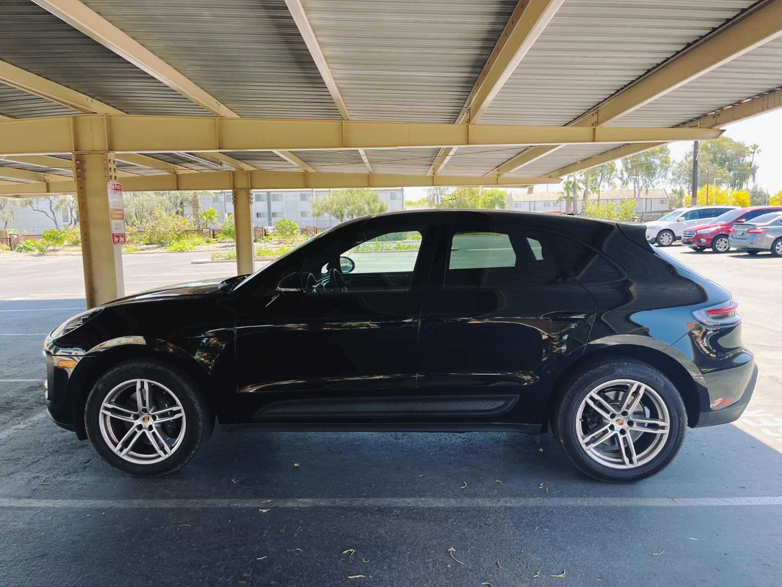 Sublease a first-hand Porsche 2022 Macan - Bay Area, LA, Arizona friends check it out photo 2