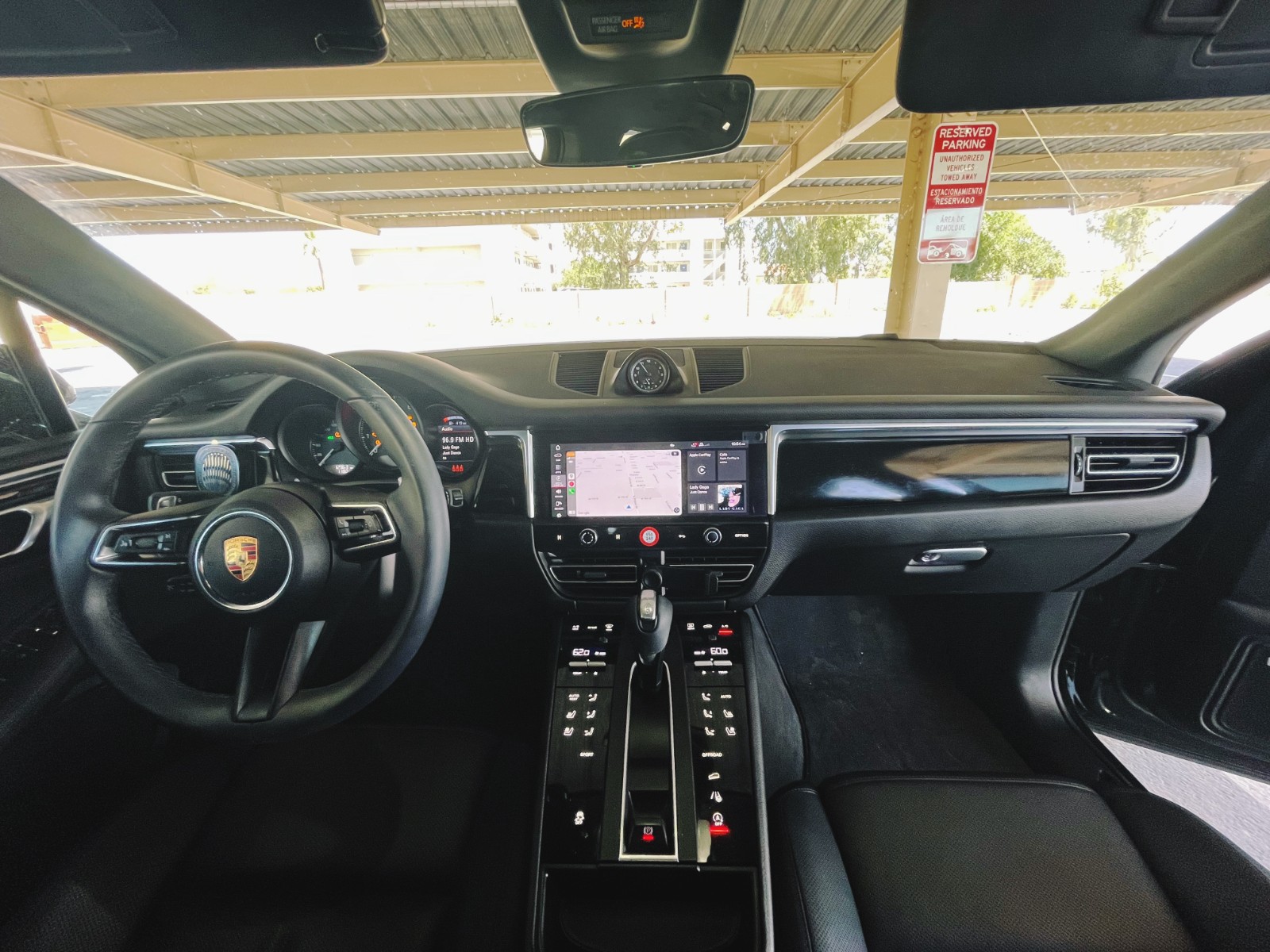Sublease a first-hand Porsche 2022 Macan - Bay Area, LA, Arizona friends check it out photo 3