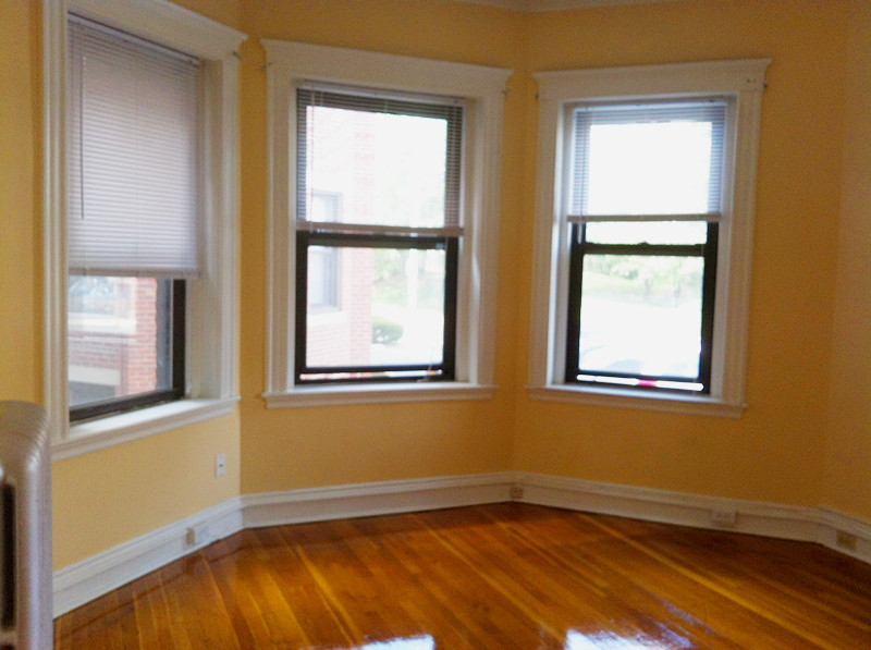 Suitable for NEU, studio rental in Malden area, including plumbing $1050!
