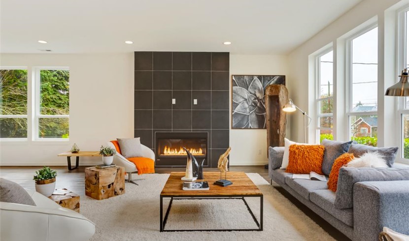 Newly built home with modern design photo 3