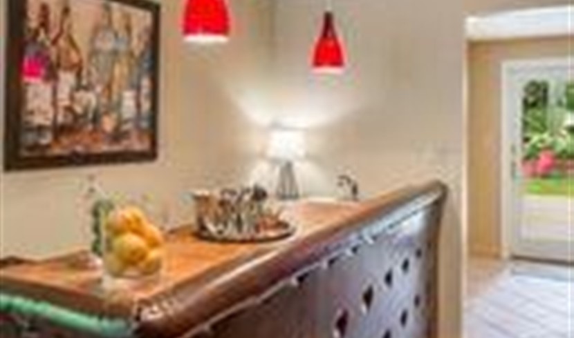 Beautiful mid century home photo 6