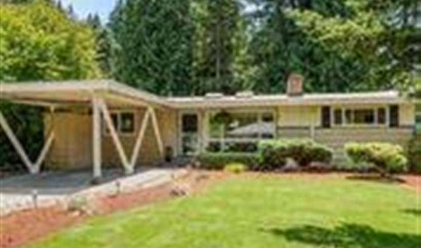 Beautiful mid century home photo 8