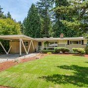 Beautiful mid century home photo 7