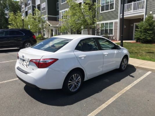 2015 Toyota Corolla LE PLUS in excellent condition clean title for sale photo 6