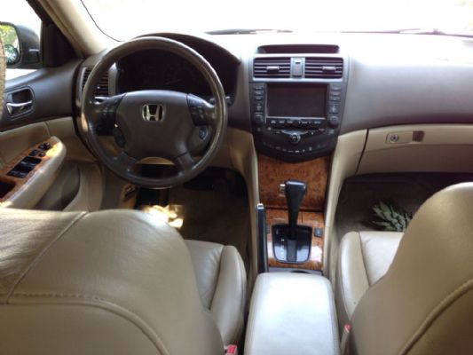 Sell car at low price back home photo 4