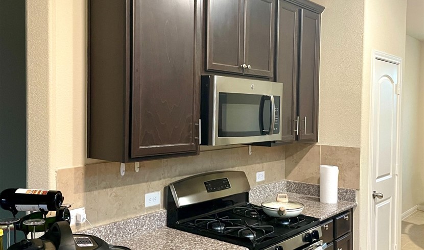 Move in with your bags, private bathroom, newly renovated, 700 all-inclusive photo 7