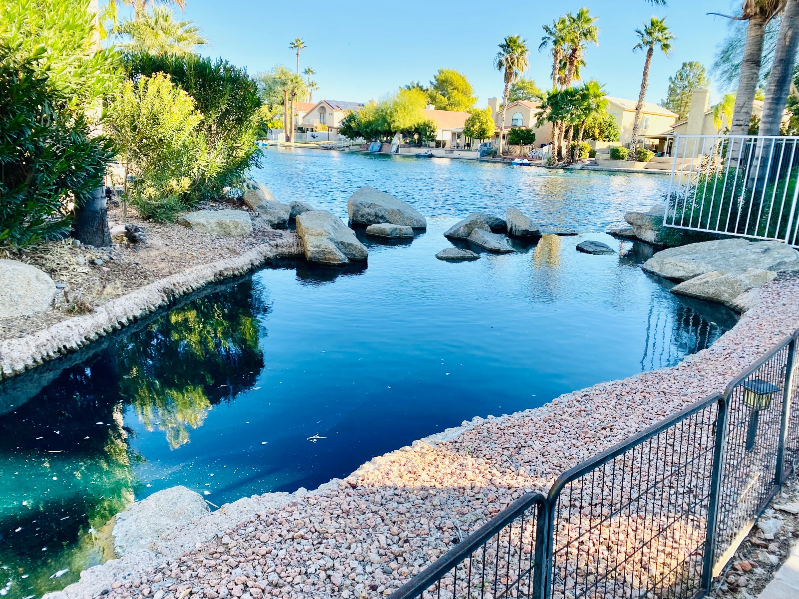 Phoenix Lakeside Villa