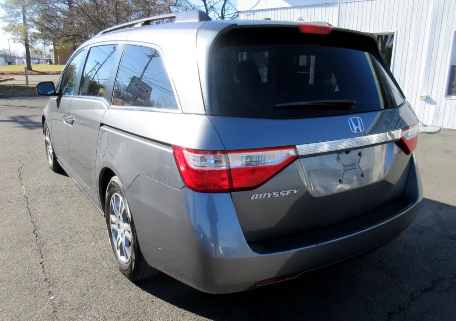 2011 Honda Odyssey EXL Honda Odyssey eight seats, priced at 8750 photo 6