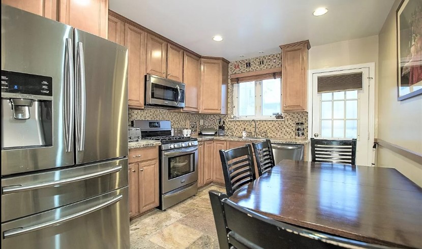 South Philadelphia large single room for rent ready for move-in photo 7