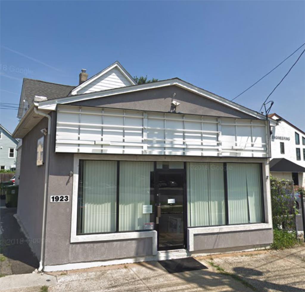 A very large space in Edison, New Jersey, is available for rent for $1,500